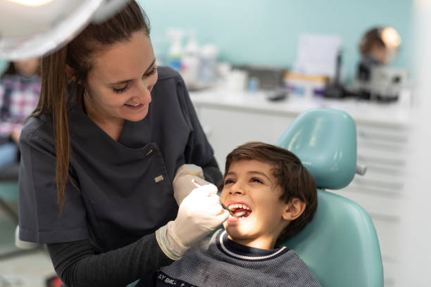 Best Emergency Tooth Extraction in Bardmoor, FL