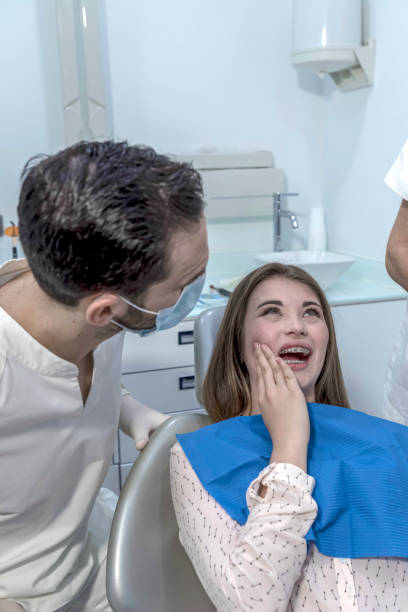 Best Weekend Emergency Dentist in Bardmoor, FL